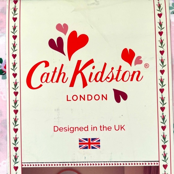 Cath Kidston "Queen Sheet Set in Lace Hearts on Pink" NWT - Picture 2 of 7